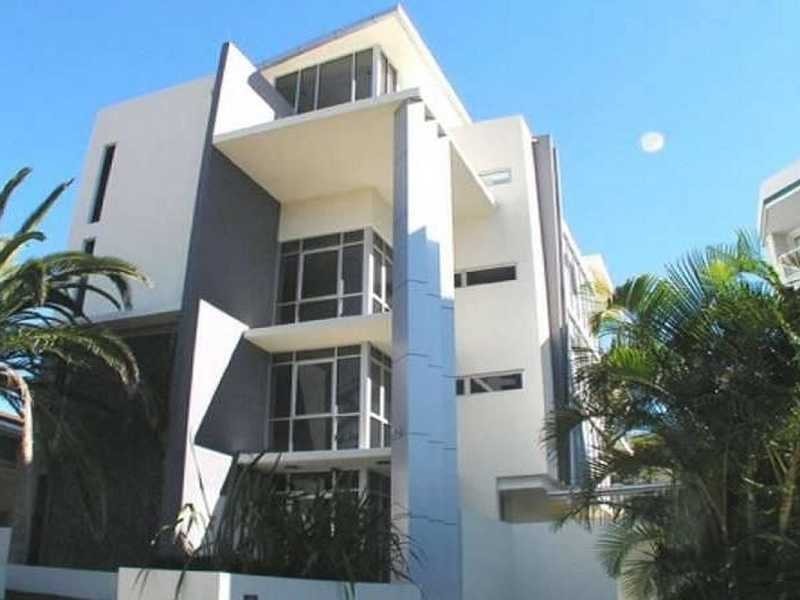 17 Anne Street, Broadbeach QLD 4218