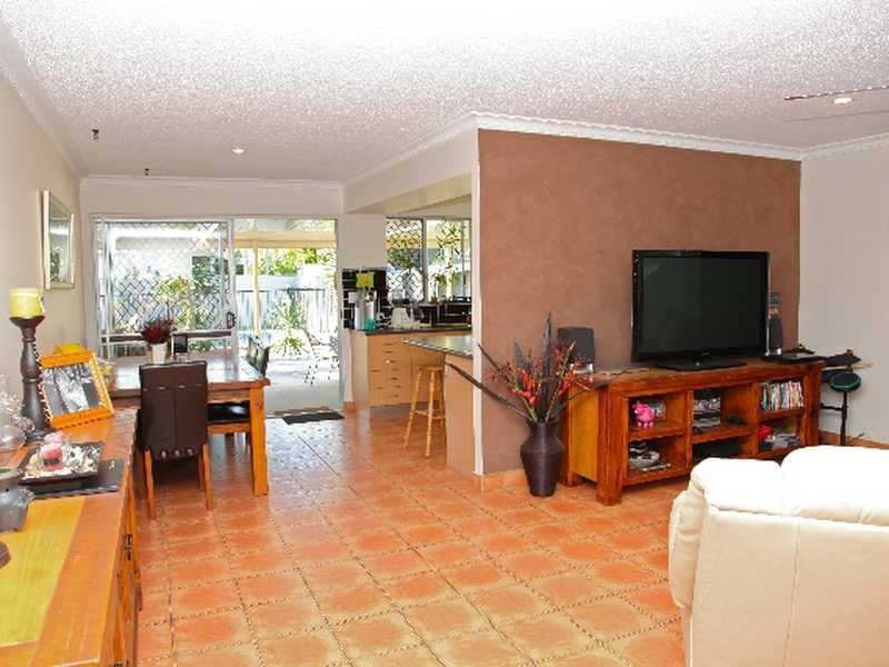 7 Toorak Park Road, Mermaid Waters QLD 4218