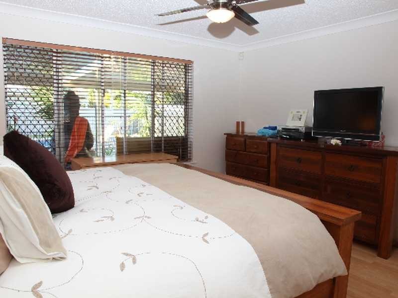 7 Toorak Park Road, Mermaid Waters QLD 4218