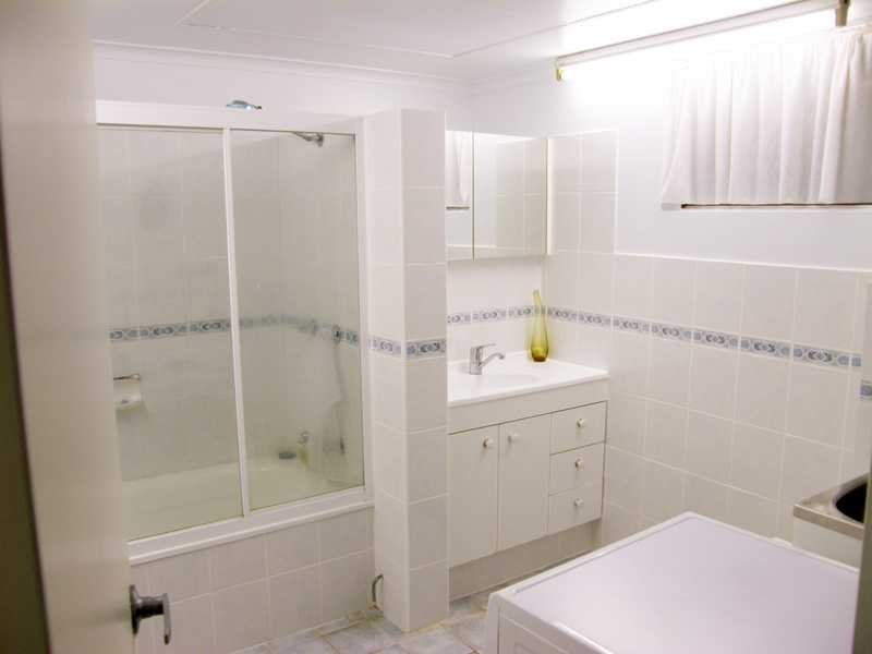 Unit 2/274 Hedges Ave, Broadbeach QLD 4218