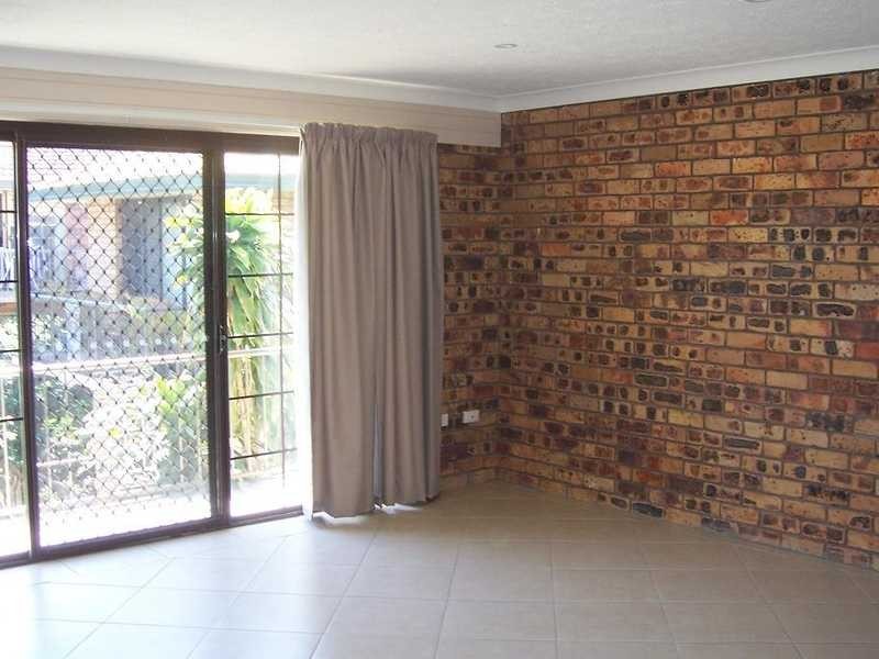 8/16 Duet Drive, Mermaid Waters QLD 4218
