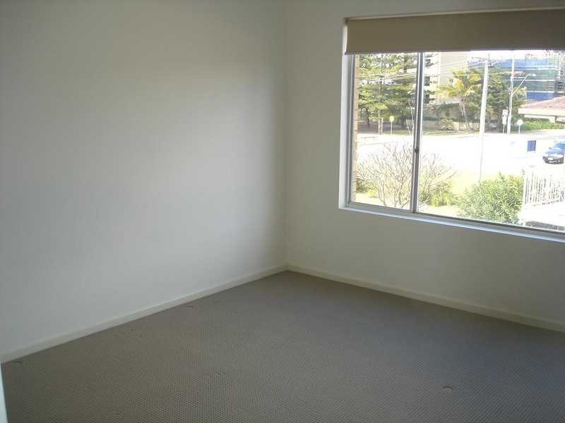 274 Hedges Avenue, Mermaid Beach QLD 4218