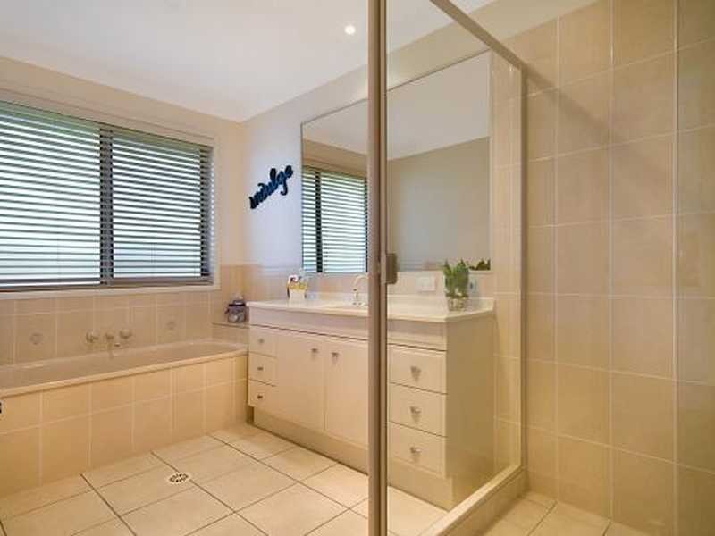 4 Rutherford Place, Pelican Waters QLD 4551