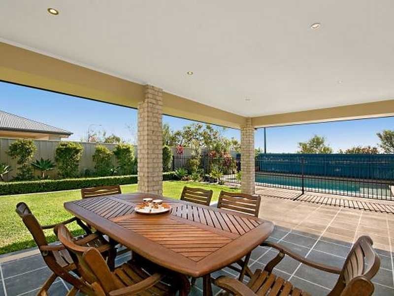 4 Rutherford Place, Pelican Waters QLD 4551