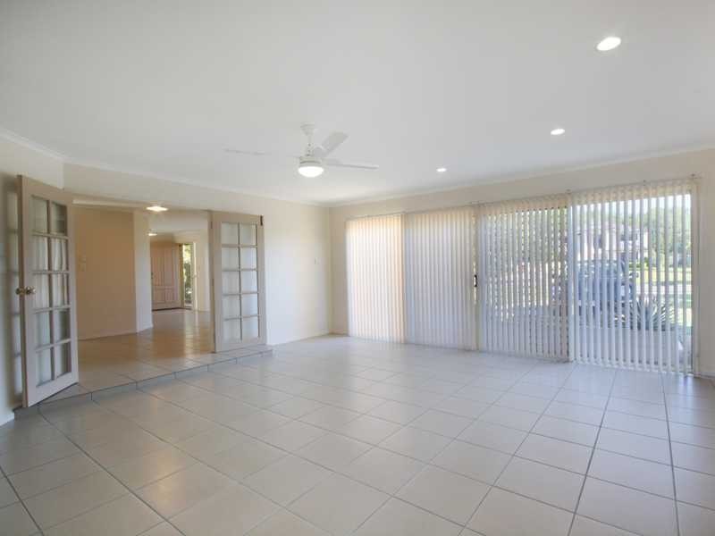 34 Koala Court, Little Mountain QLD 4551