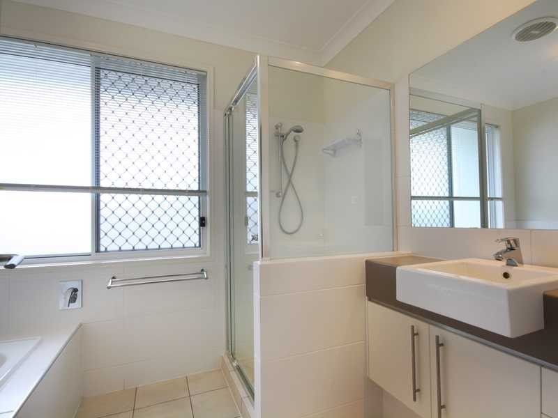 4 Tooringoor Close, Pelican Waters QLD 4551