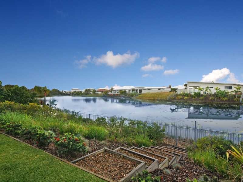 4 Tooringoor Close, Pelican Waters QLD 4551