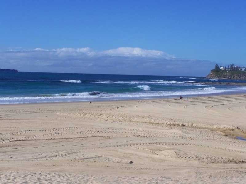 25 Algarve Street, Dicky Beach QLD 4551