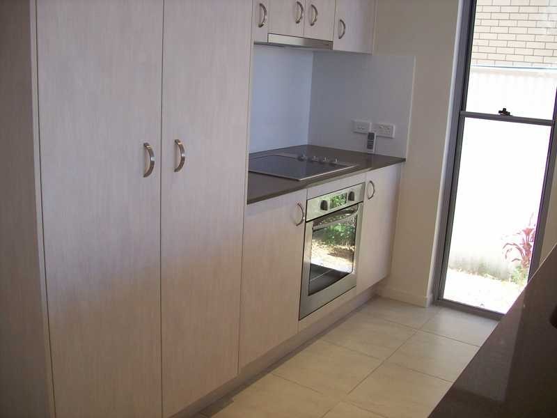 2/45 Kennedy Parade, Golden Beach QLD 4551