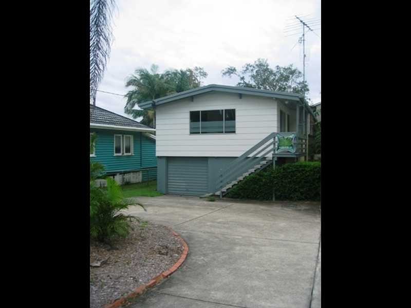 33 Roderick Street, Caloundra QLD 4551