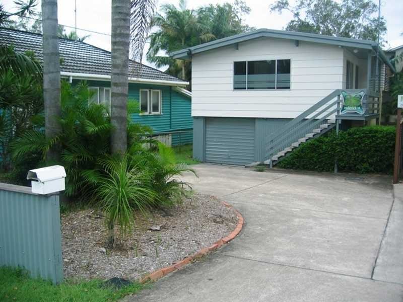 33 Roderick Street, Caloundra QLD 4551