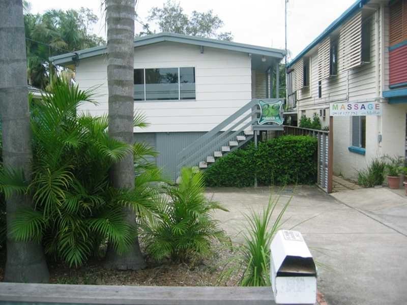 33 Roderick Street, Caloundra QLD 4551