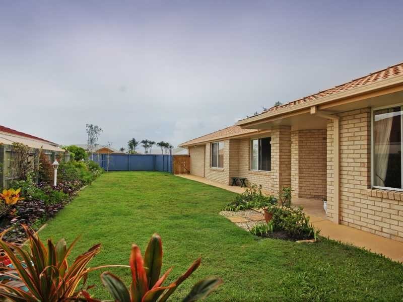 42 Sir Joseph Banks Drive, Pelican Waters QLD 4551