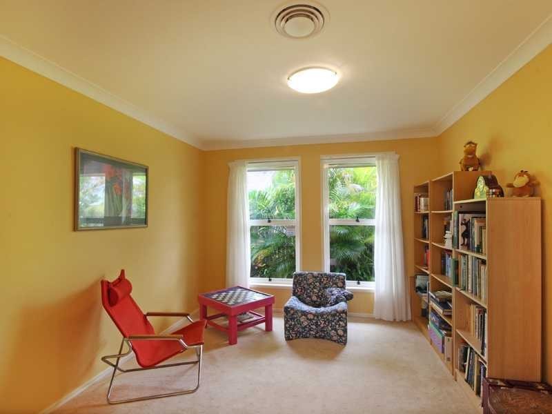 42 Sir Joseph Banks Drive, Pelican Waters QLD 4551