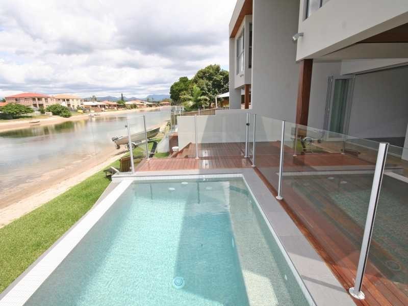 Unit 1/6 Barracuda Court, Palm Beach QLD 4221