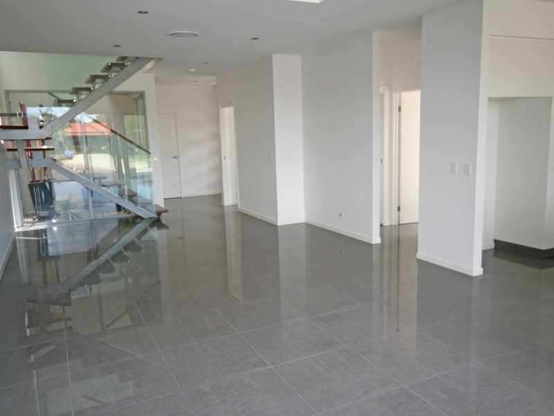 Unit 1/6 Barracuda Court, Palm Beach QLD 4221