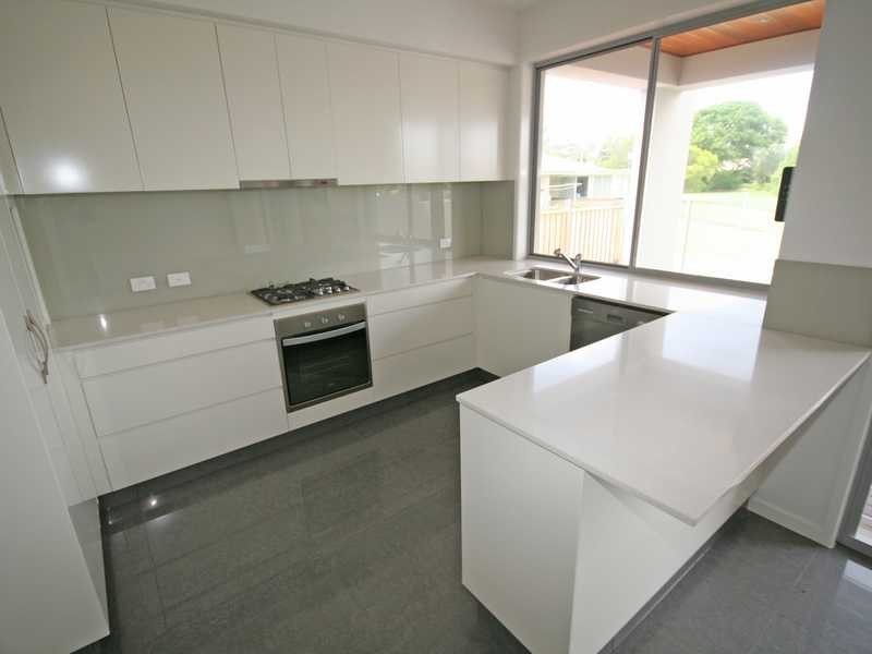 Unit 1/6 Barracuda Court, Palm Beach QLD 4221