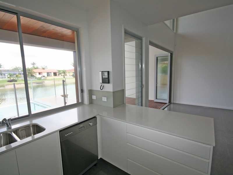 Unit 1/6 Barracuda Court, Palm Beach QLD 4221