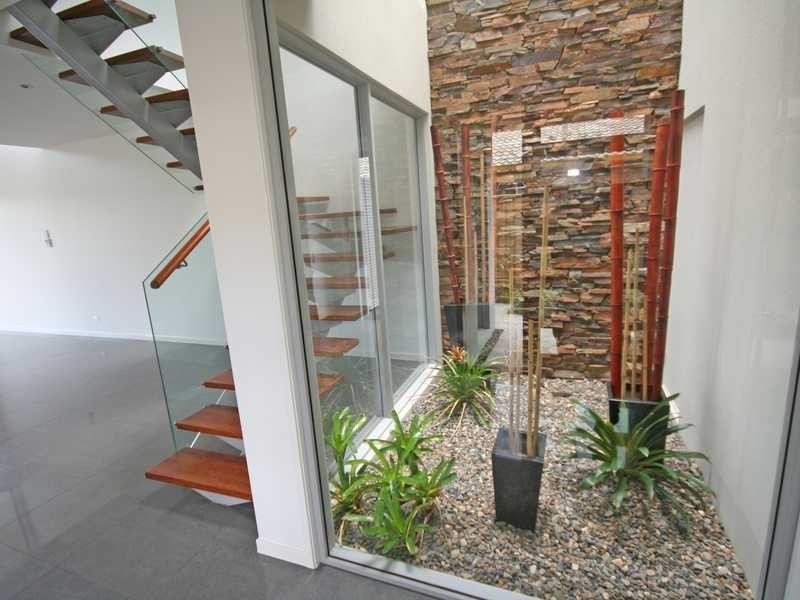 Unit 1/6 Barracuda Court, Palm Beach QLD 4221