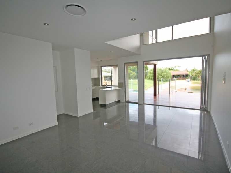 Unit 1/6 Barracuda Court, Palm Beach QLD 4221