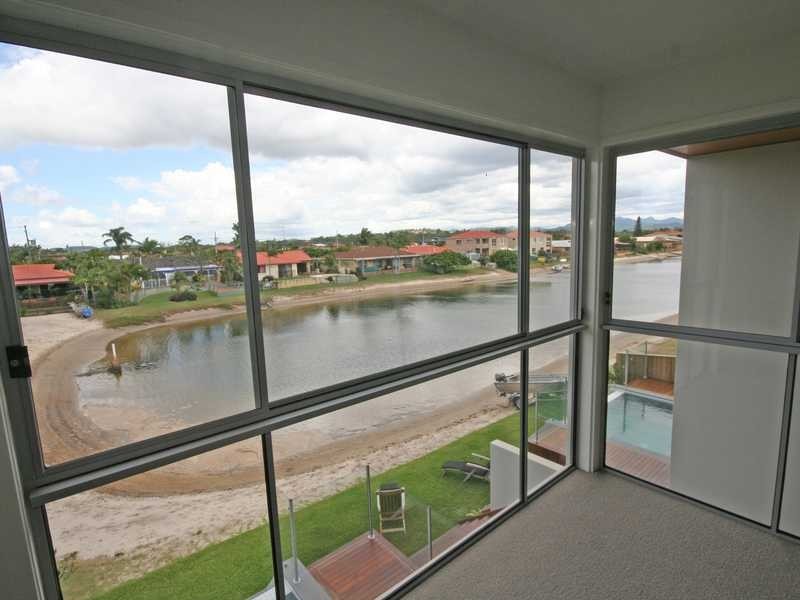 Unit 1/6 Barracuda Court, Palm Beach QLD 4221