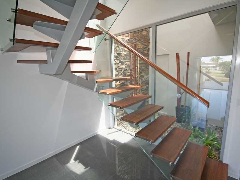 Unit 1/6 Barracuda Court, Palm Beach QLD 4221