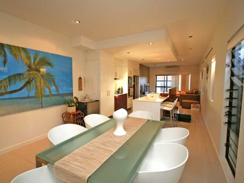 Unit 2/38 Twenty Fourth Avenue, Palm Beach QLD 4221
