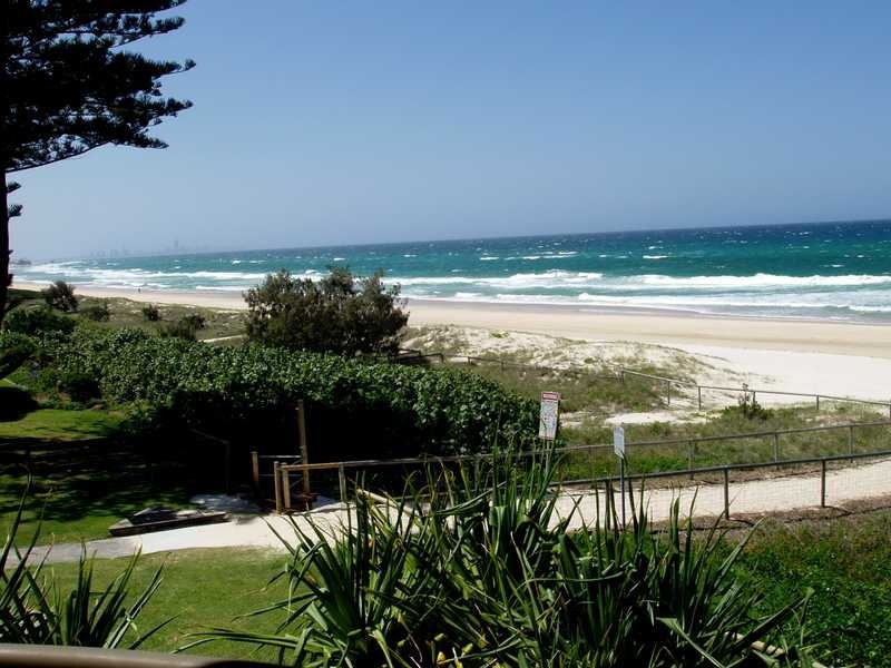 3/2 Surf Street, Bilinga QLD 4225