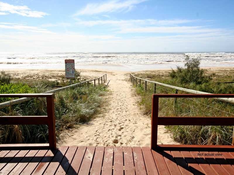 Unit 1/200 Pacific Parade, Bilinga QLD 4225