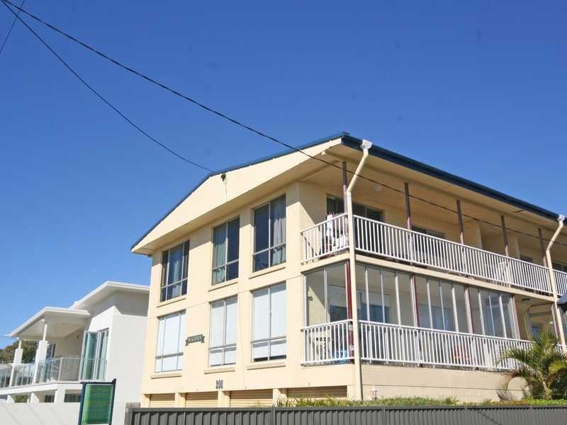 Unit 1/200 Pacific Parade, Bilinga QLD 4225