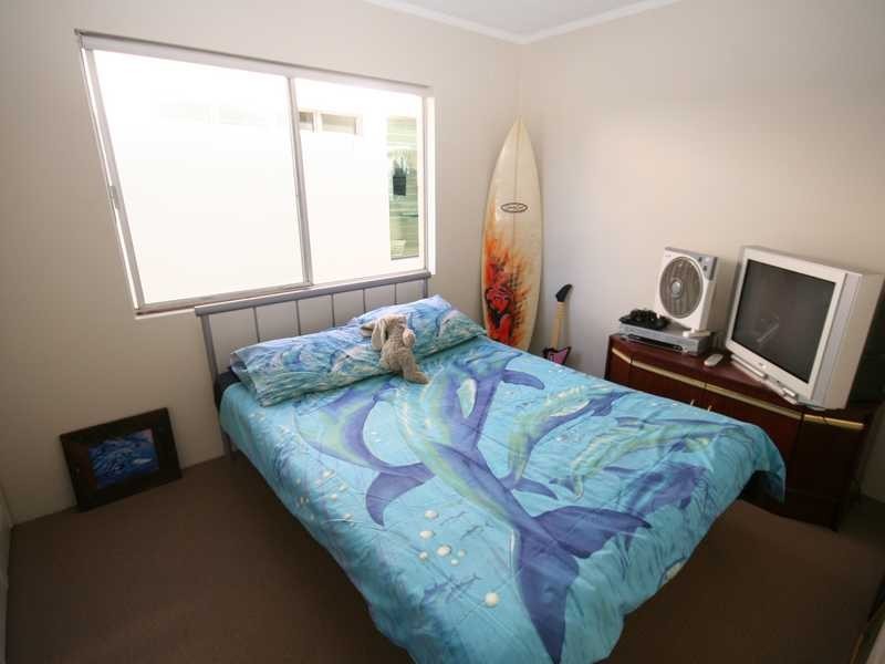 Unit 1/200 Pacific Parade, Bilinga QLD 4225