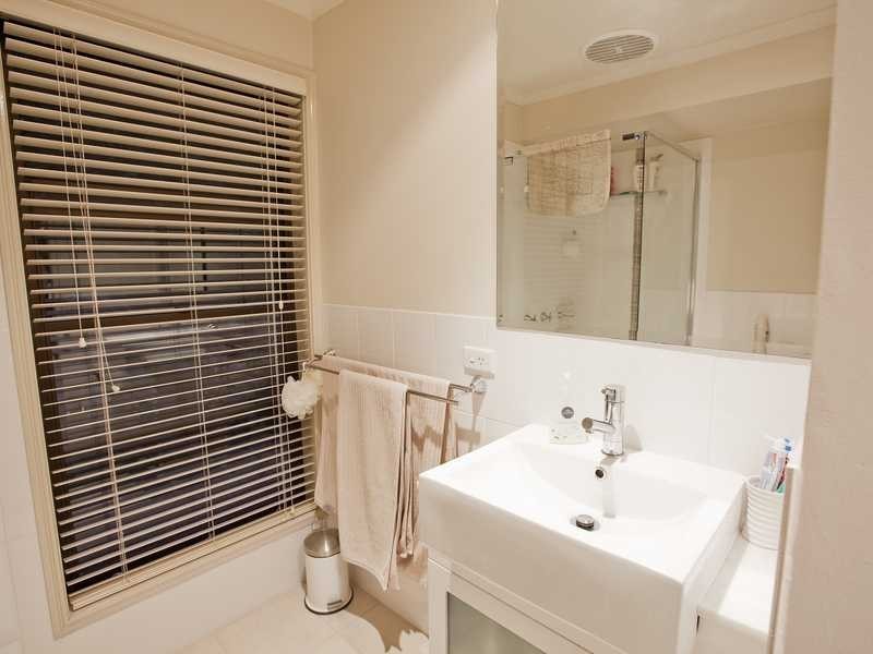 24 Evergreen Drive, Elanora QLD 4221
