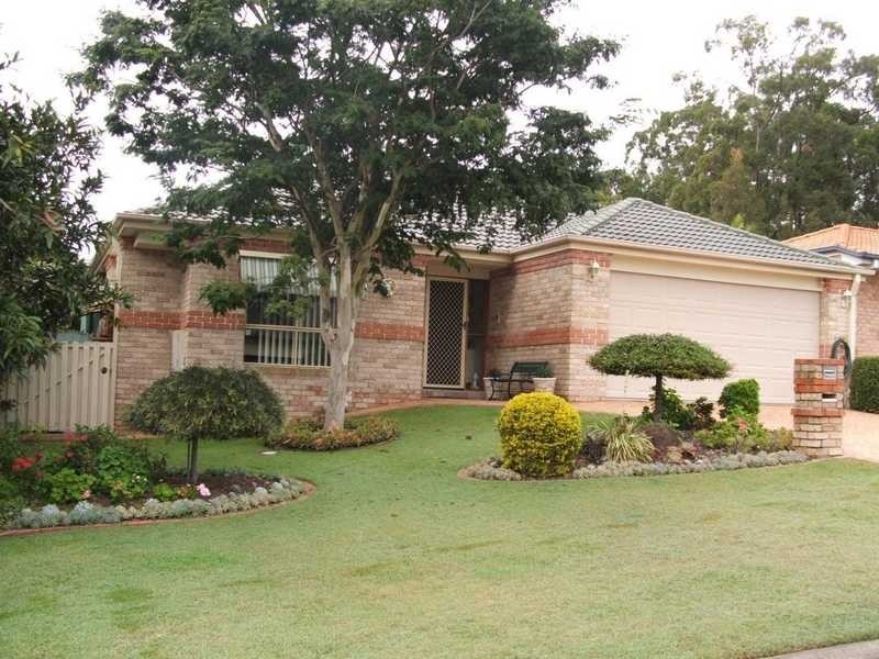 4 Hibertia Avenue, Elanora QLD 4221