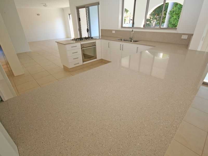 5 Kingfish Court, Palm Beach QLD 4221
