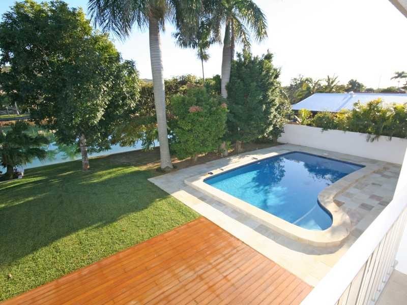 5 Kingfish Court, Palm Beach QLD 4221
