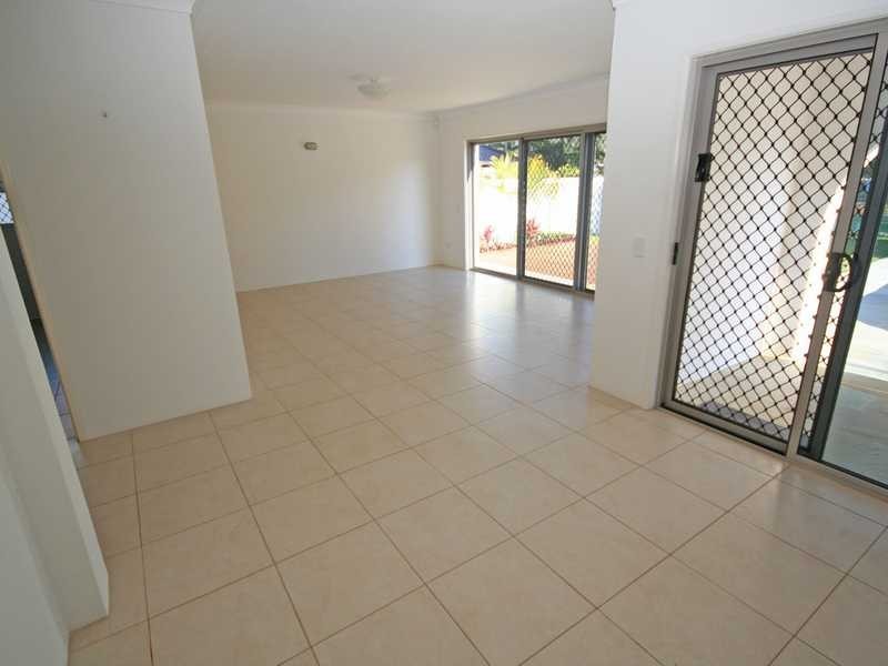 5 Kingfish Court, Palm Beach QLD 4221