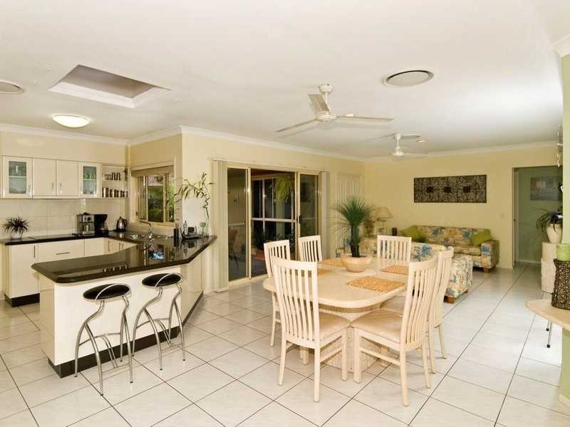 4 Harris Court, Currumbin Waters QLD 4223