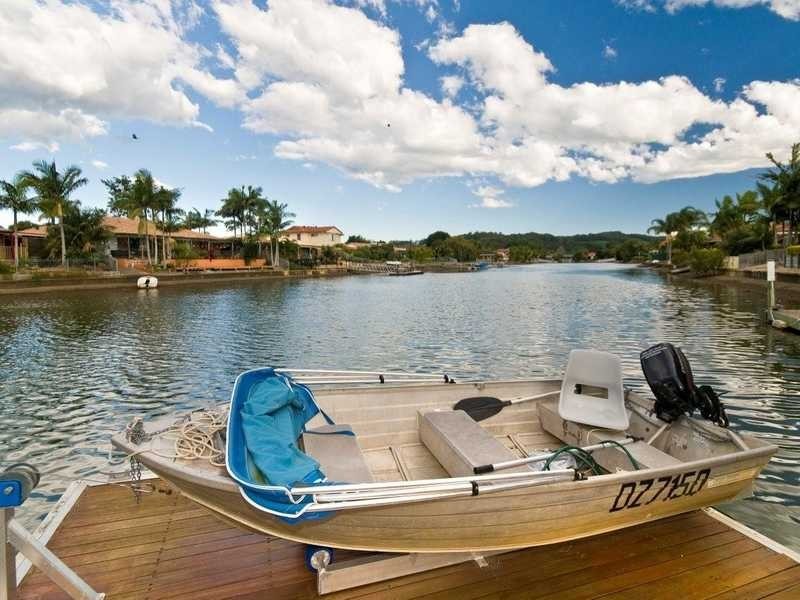 4 Harris Court, Currumbin Waters QLD 4223