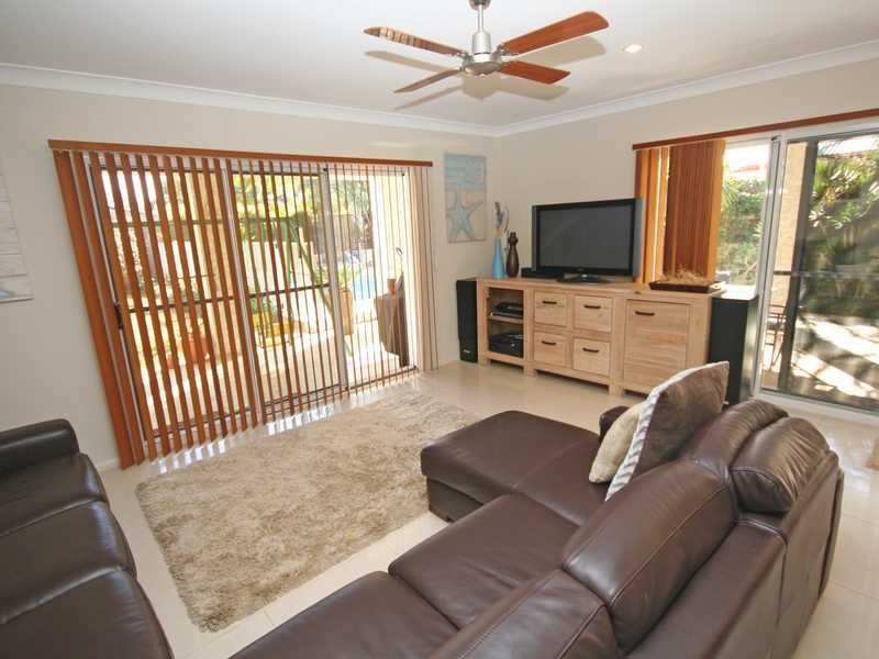 23 Twelfth Avenue, Palm Beach QLD 4221