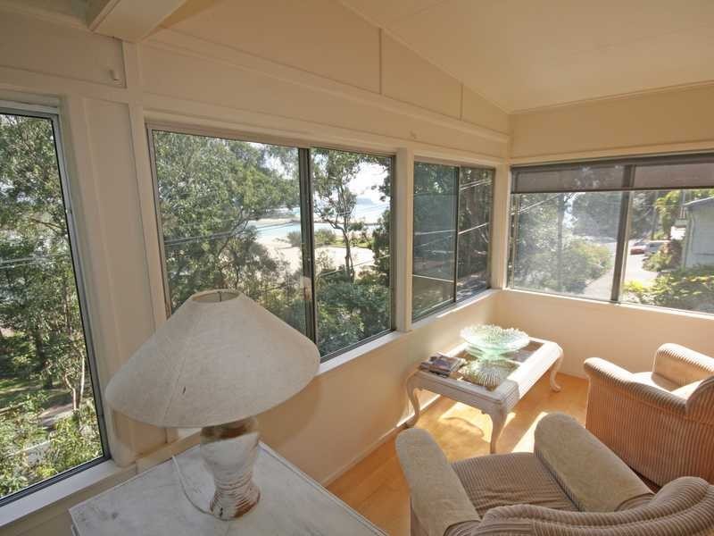 12 Duringan Street, Currumbin QLD 4223