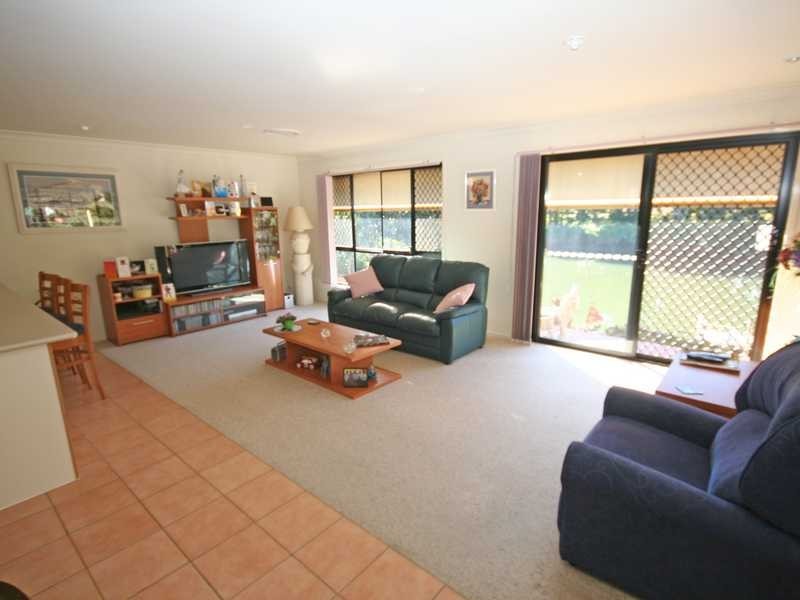 11 Cosmos Court, Elanora QLD 4221