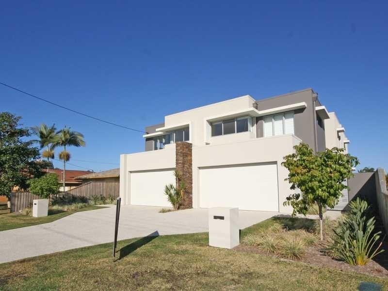 Unit 2/6 Barracuda Court, Palm Beach QLD 4221
