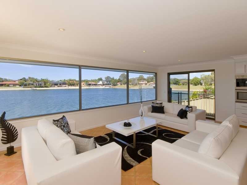 11 Diplacus Drive, Palm Beach QLD 4221