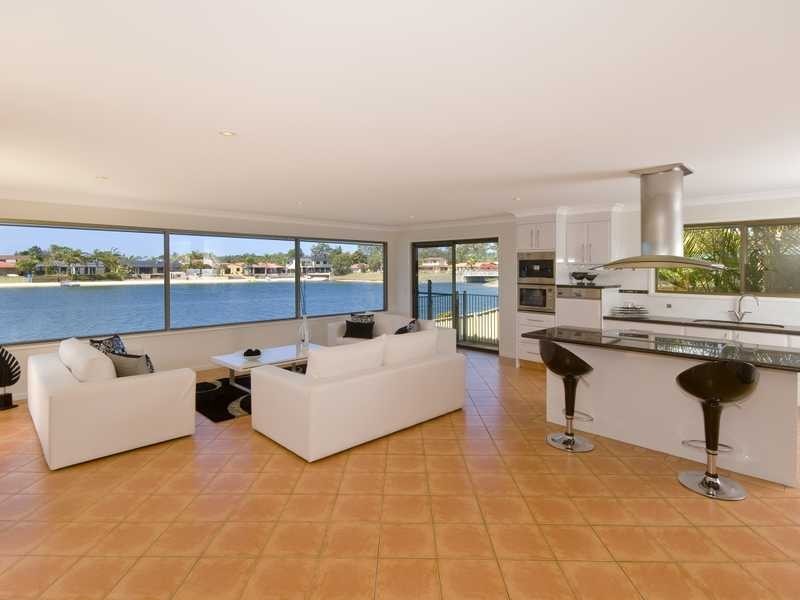 11 Diplacus Drive, Palm Beach QLD 4221