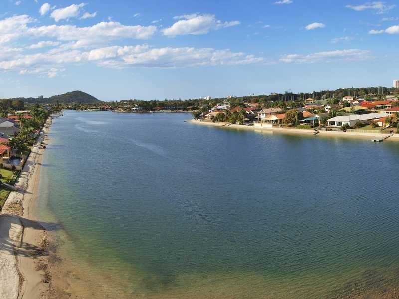 11 Diplacus Drive, Palm Beach QLD 4221