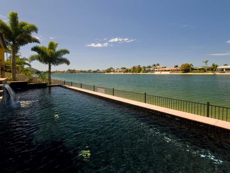 11 Diplacus Drive, Palm Beach QLD 4221