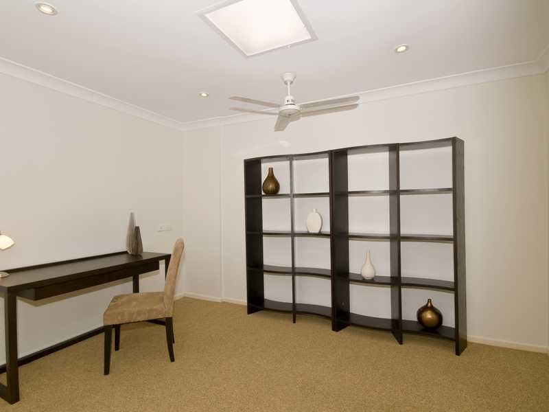 11 Diplacus Drive, Palm Beach QLD 4221