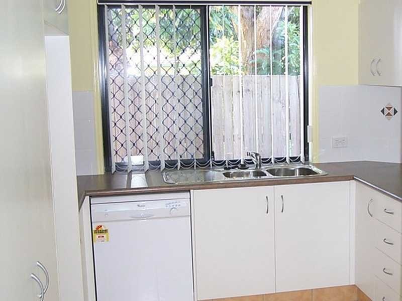 Unit 2/13 Morotai Avenue, Palm Beach QLD 4221