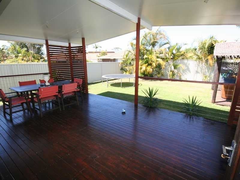 46 Twelfth Avenue, Palm Beach QLD 4221