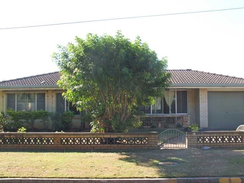 5 Iluka Street, Palm Beach QLD 4221